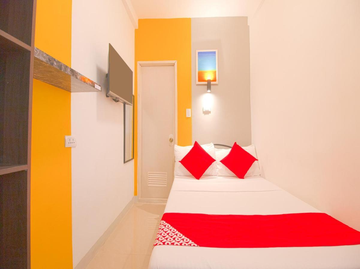 Hometel Barrio House Mactan Lapu-Lapu City Exterior photo