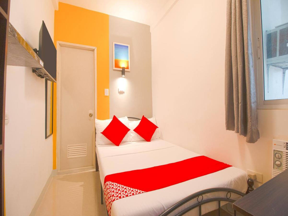 Hometel Barrio House Mactan Lapu-Lapu City Exterior photo