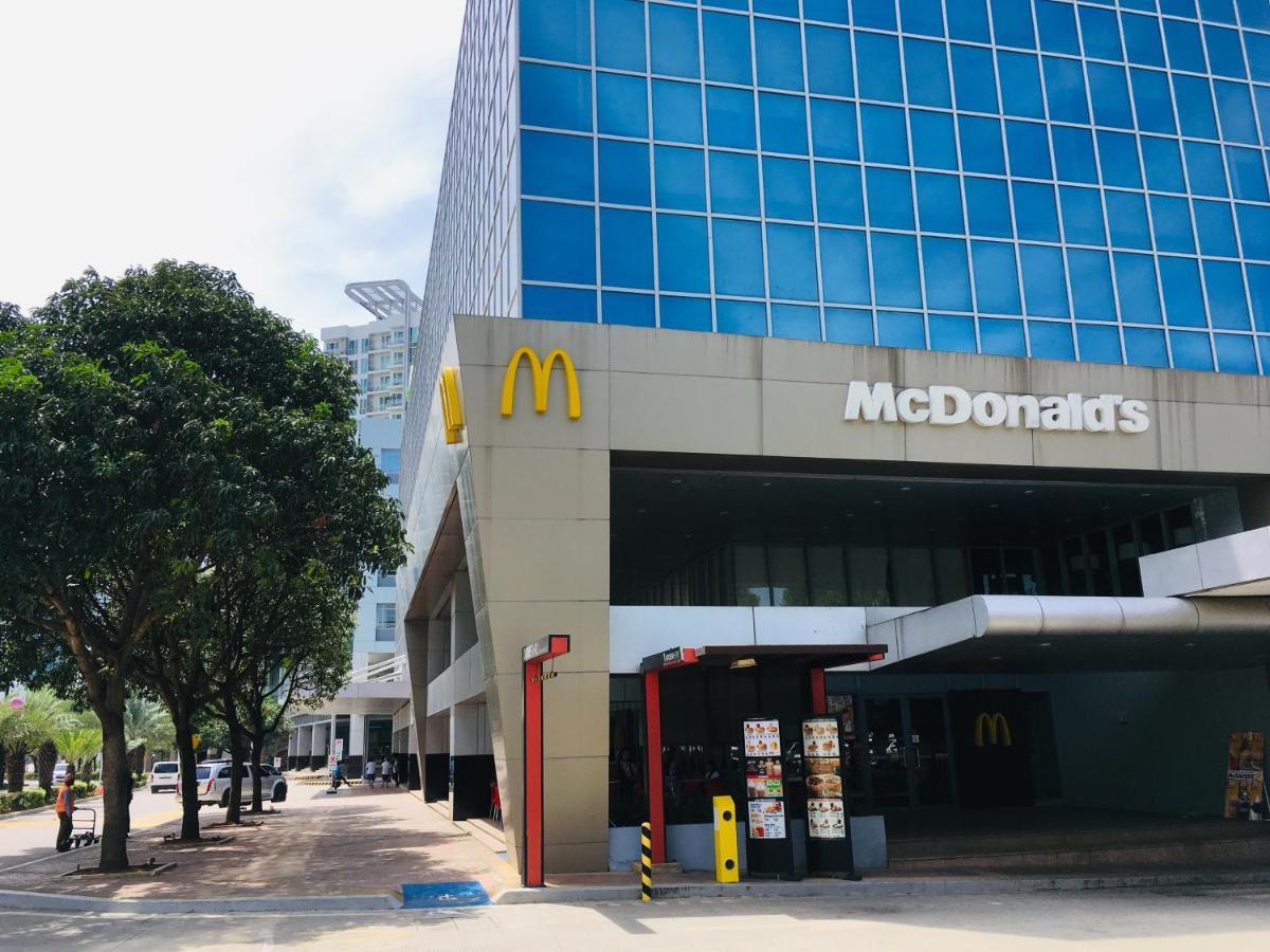 Hometel Barrio House Mactan Lapu-Lapu City Exterior photo