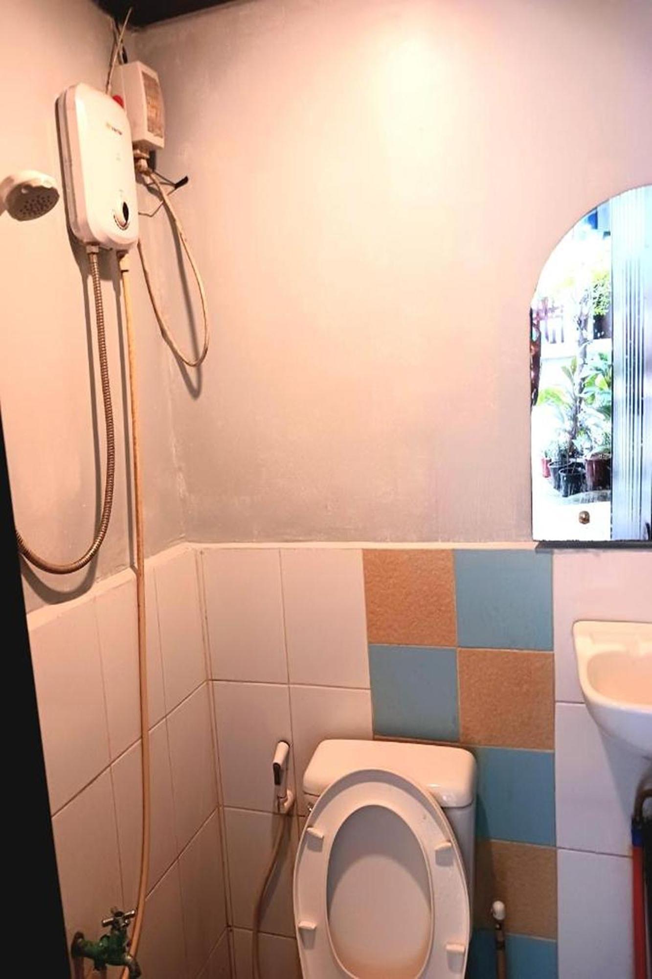 Hometel Barrio House Mactan Lapu-Lapu City Exterior photo