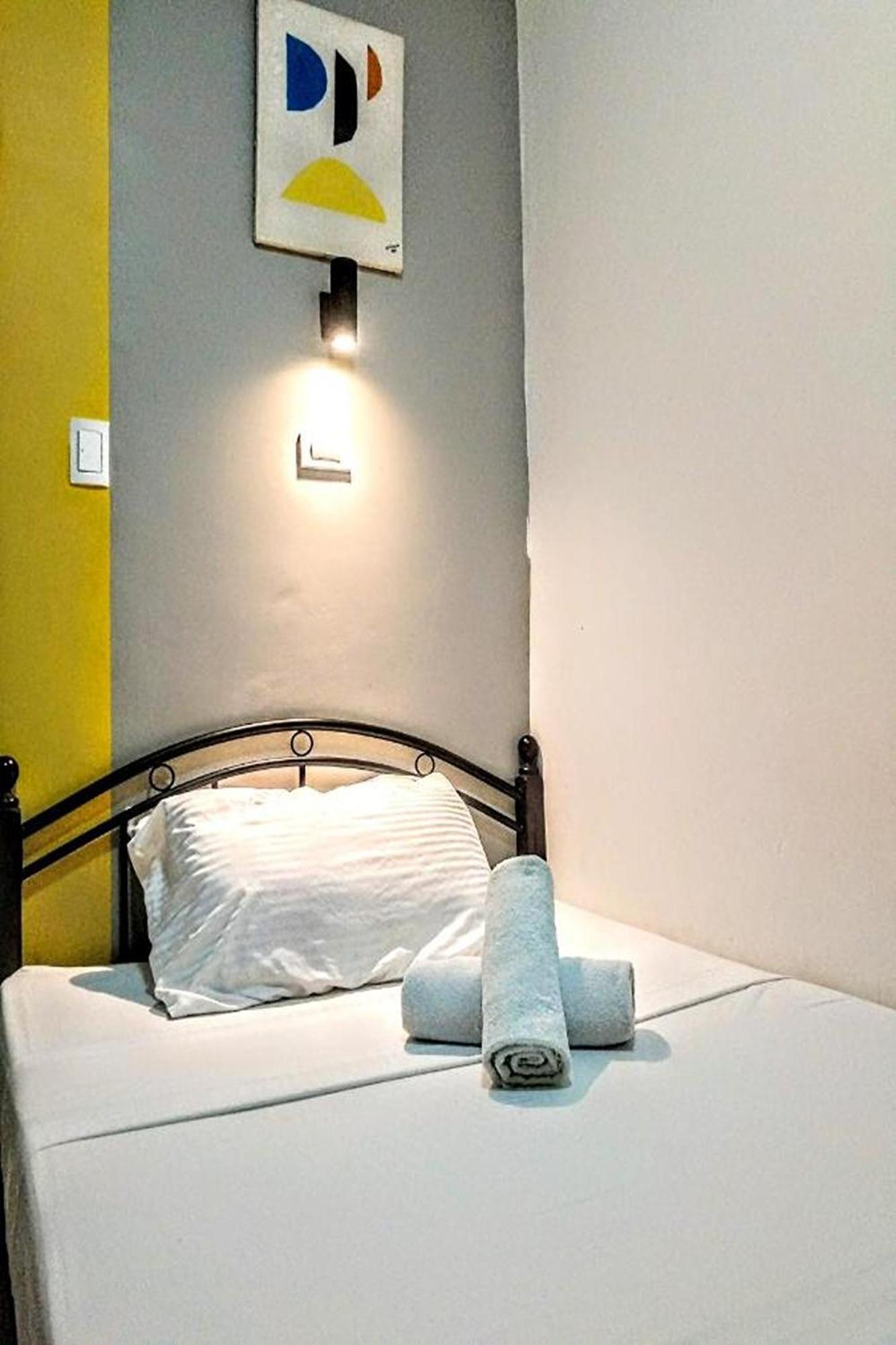 Hometel Barrio House Mactan Lapu-Lapu City Exterior photo